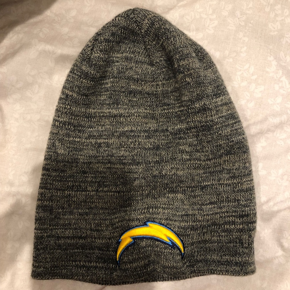 New Era Chargers beanie